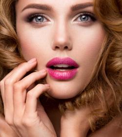 敏感肌必彷佛！2026 平价卸妆油推荐和缓卸除彩妆无残留，